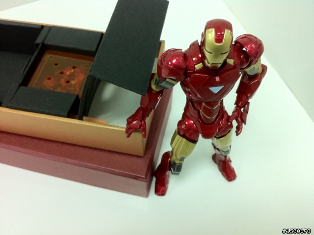 海洋堂輪轉特攝系例【IRON MAN】精美小套房