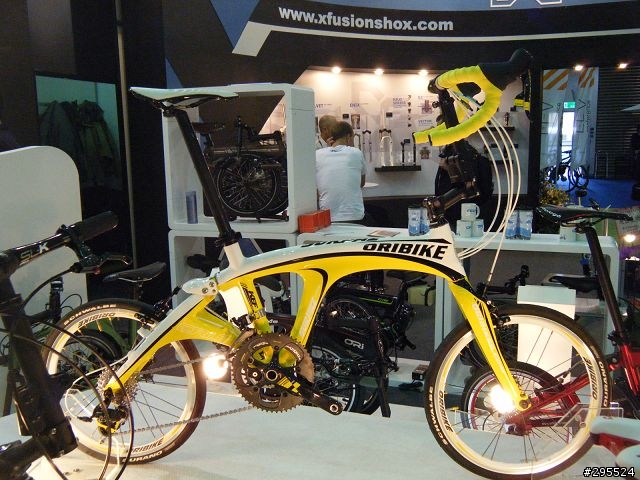 [情報] 很遲來的2011車展小輪車專門
