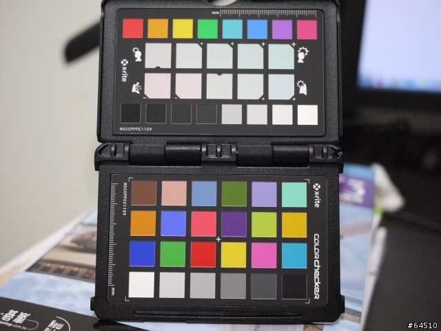 D700 自定色溫拍攝結果怪怪的，有1000K左右的落差