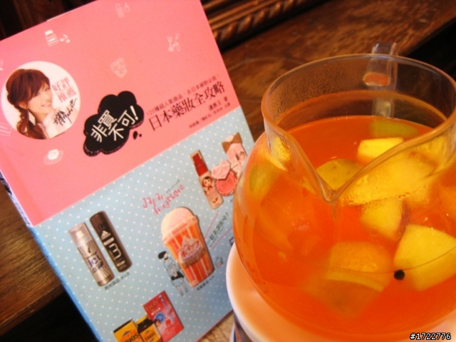 [分享] 女王的優雅與知性-內湖瑞光路 Moooon River Cafe & Books