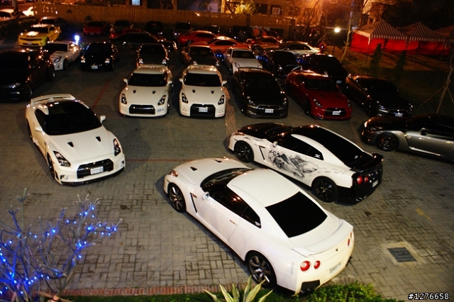 Nissan 跑車大集合  內含9台GT-R