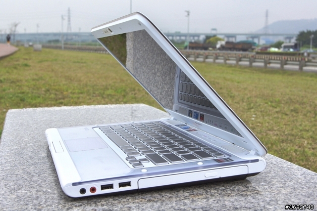 [不專業開箱評測]VAIO CA16FW/W
