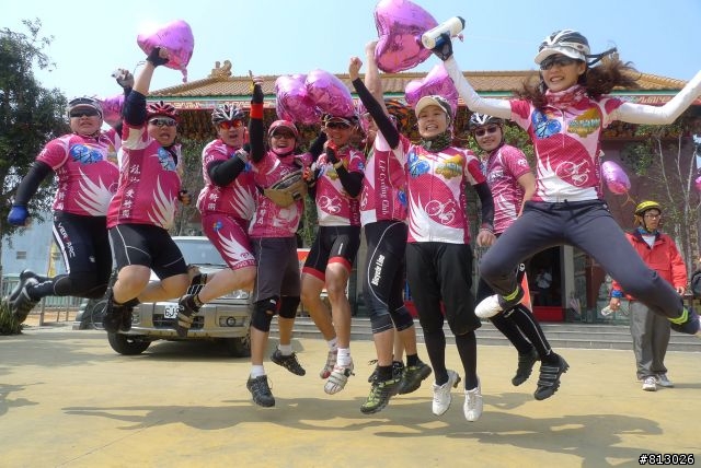 [分享]吃喝玩樂拜客到底●2011大甲媽祖萬人崇BIKE~讚啦!