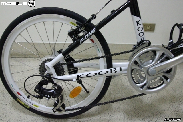 【開箱】 KOOBI 入門款24速小徑車