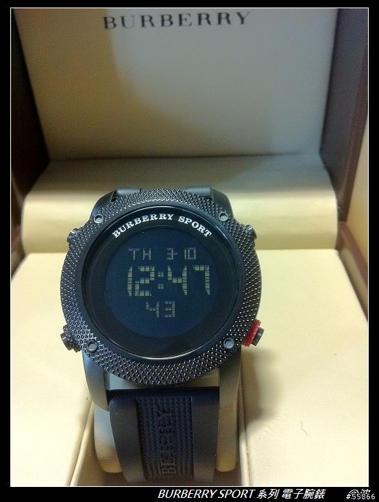 [開箱] BURBERRY SPORT系列 電子腕表酷黑