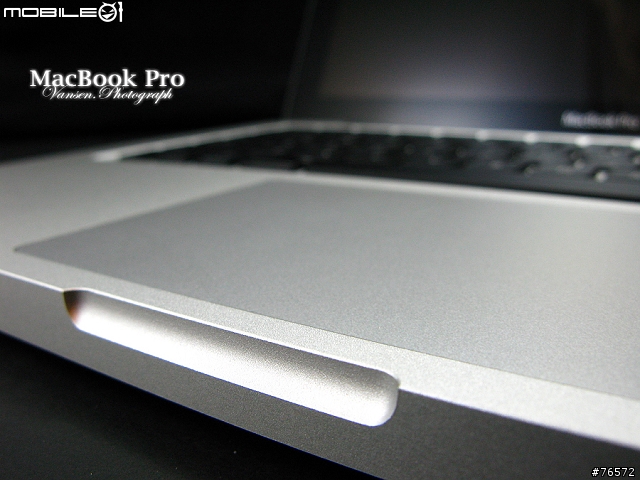 2011. MacBook Pro 13" 極速光速團入手＋高畫質開箱＋簡易心得