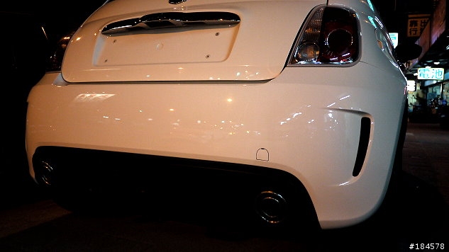 [開箱][圖超多]全台第一開箱,Fiat 500 Abarth 性能毒蠍!