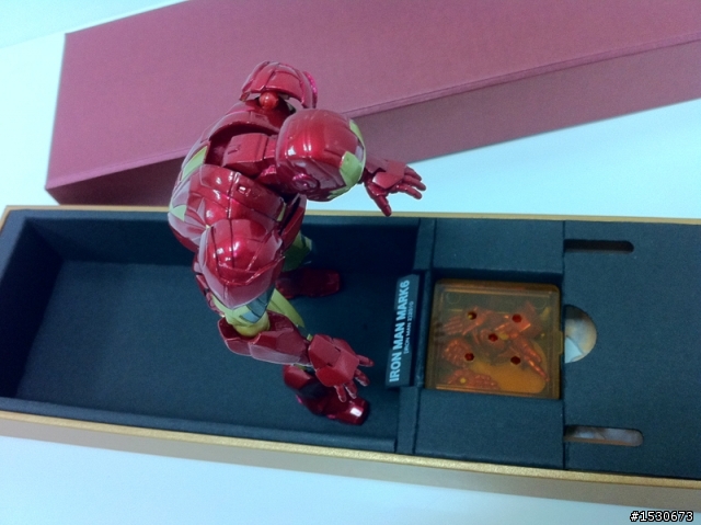 海洋堂輪轉特攝系例【IRON MAN】精美小套房