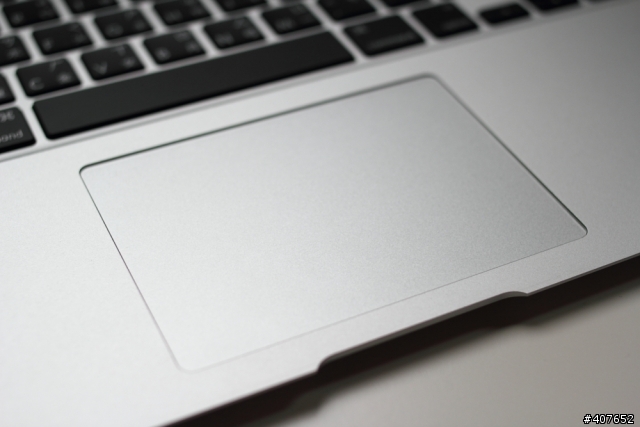 [開箱] APPLE MACBOOK AIR 13吋 集輕薄、便利、質感 於一身的筆電