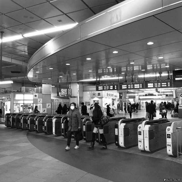 Mobile01小惡魔"挺進" 東京 [圖多]