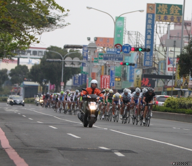 2011 國際自行車環台賽 第7站  台南市政府前照片