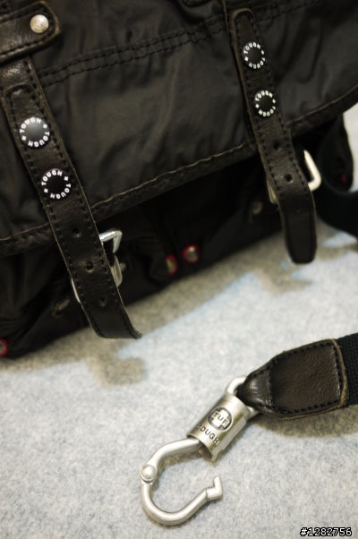 《開箱》香港帶回的tough jeans礦工包