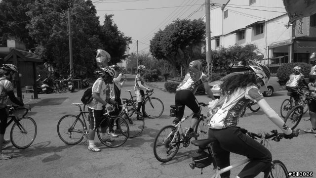 [分享]吃喝玩樂拜客到底●2011大甲媽祖萬人崇BIKE~讚啦!