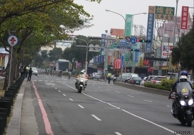 2011 國際自行車環台賽 第7站  台南市政府前照片