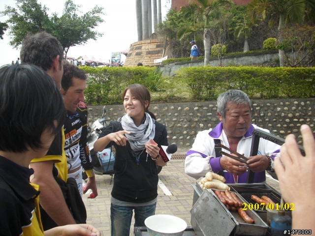 2011環台賽彰化站之香腸攤外交篇