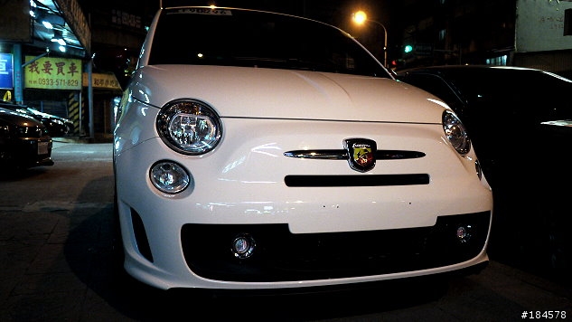 [開箱][圖超多]全台第一開箱,Fiat 500 Abarth 性能毒蠍!