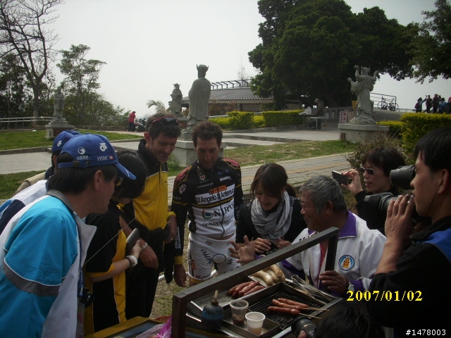 2011環台賽彰化站之香腸攤外交篇