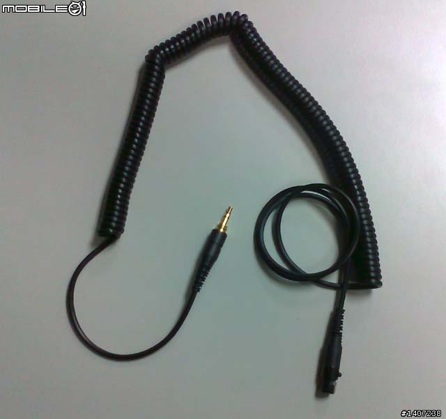 [開箱] Mini XLR 耳機線的 AKG 專業監聽級耳機 K240 MKII