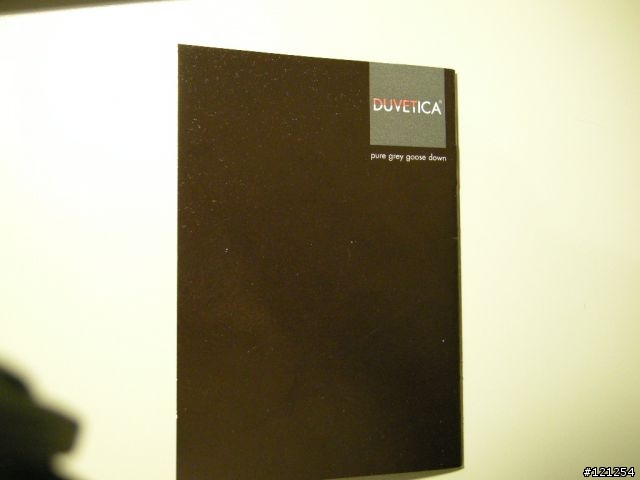 【分享】 ~01首發~DUVETICA亮面深茄色羽絨外套