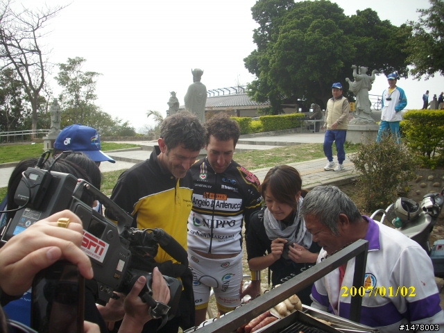 2011環台賽彰化站之香腸攤外交篇