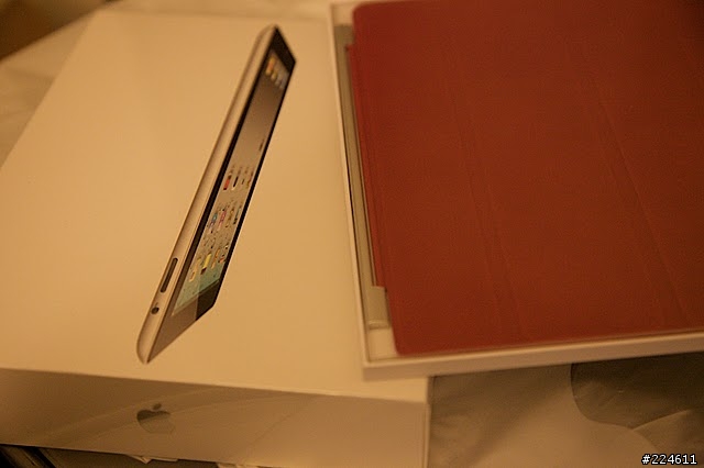iPad 2 開箱 (黑色+白色)
