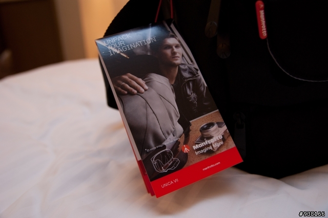 [不專業開箱] Manfrotto新單肩背包+新腳套組 Manfrotto Stile Unica VII Messenger & Manfrotto 293 Ball Alu Kit RC2