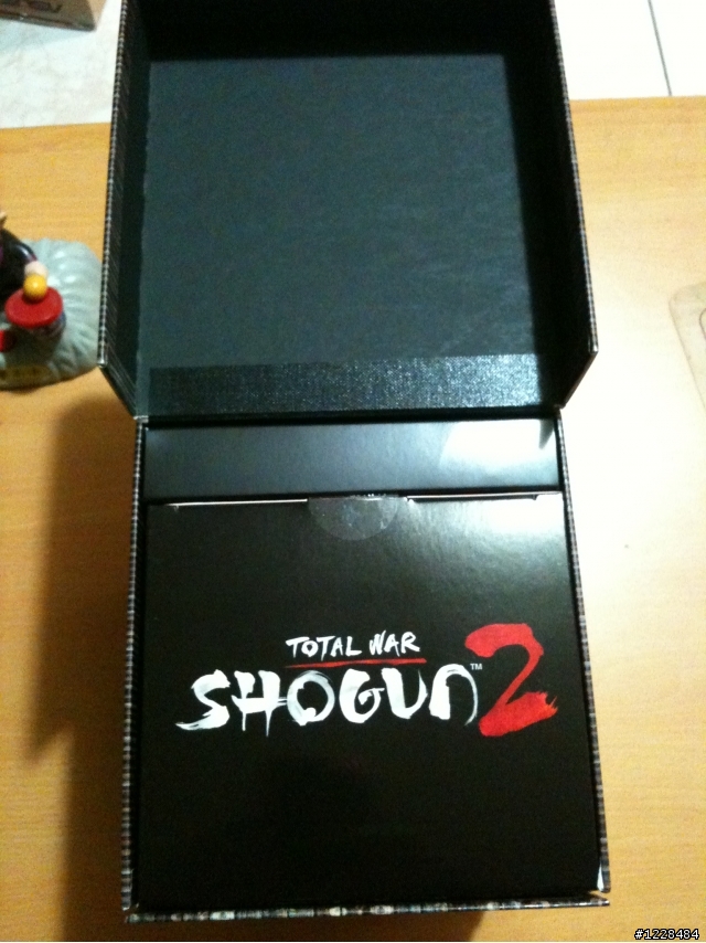 [開箱] 最速之 幕府將軍2 SHOGUN2: TOTAL WAR 公仔版 開箱文