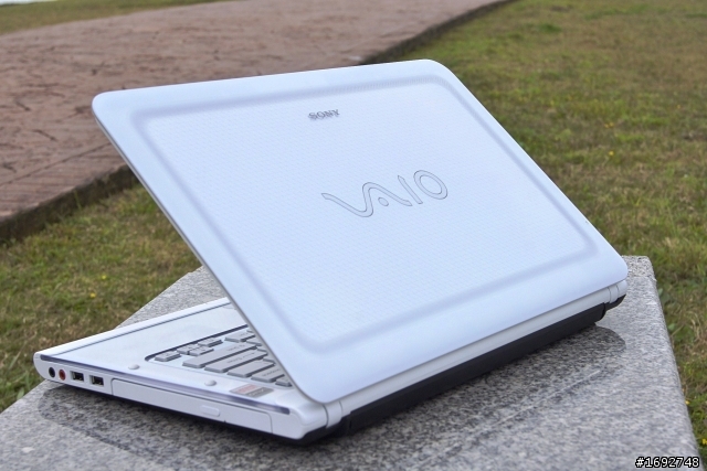 [不專業開箱評測]VAIO CA16FW/W