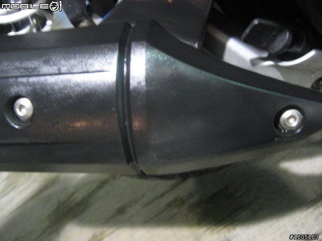 新勁戰犁田之卡夢DIY遮傷~*(03.07更新輪框反光條、黑殼補修)