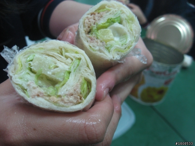 親子料理DIY食譜：清明節也可以這樣玩～創意水果沙拉潤餅