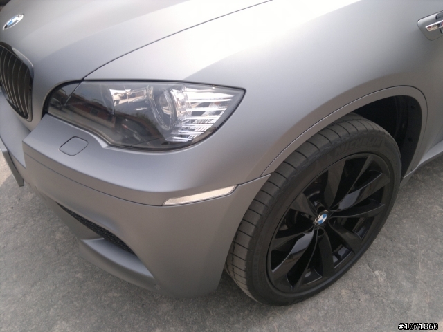 BMW X6M  matte