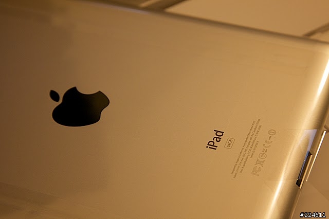 iPad 2 開箱 (黑色+白色)