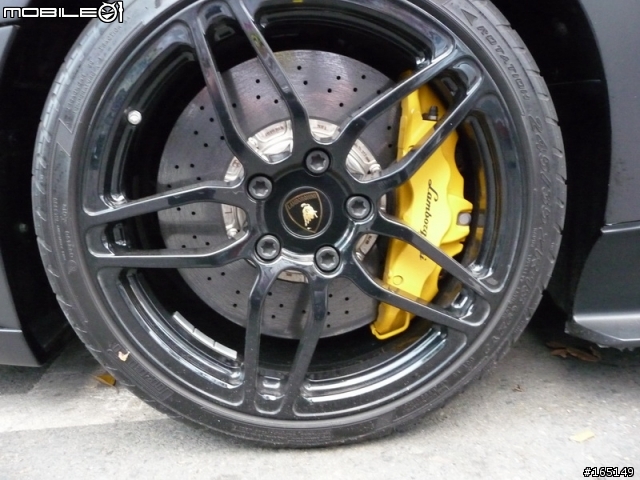 2011.03.06 越南胡志明市安陽王街 藍寶堅尼 LP670-4 消光黑  和 法拉利 F430 法拉利紅