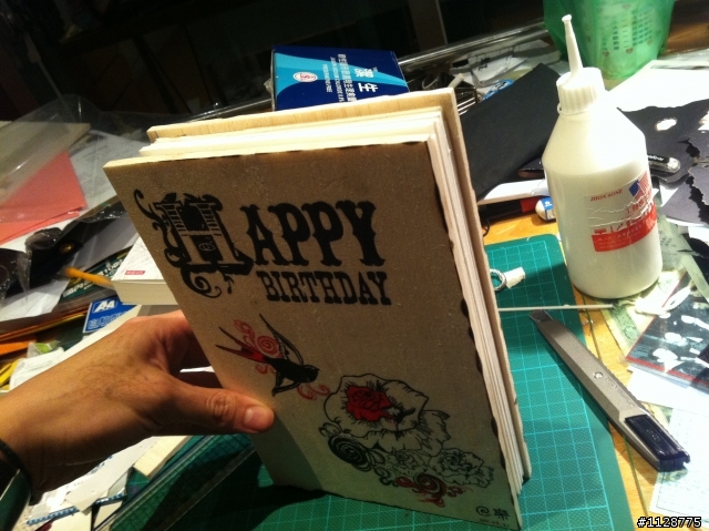 【分享】做出專屬於妳的“一本“生日卡片！