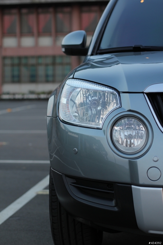 (開箱)人生的第一次，在01的第一次....SKODA YETI 1.2TSI 鉑金灰~