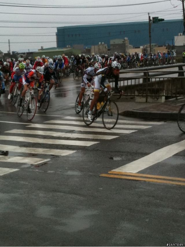 2011國際自行車環台公路大賽桃園站-10:50海港路拍攝照片