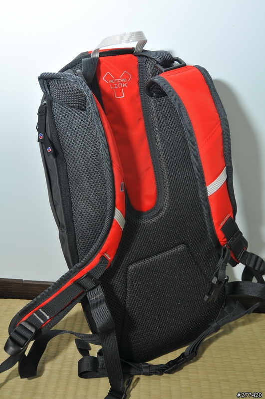 [不專業分享]  BERGHAUS  REMOTE  8+4  一款實用的單車背包