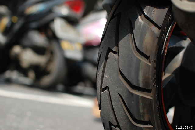 [保養分享] GSR 3萬公里保養 --- 更換前後輪，10吋胎車可參考