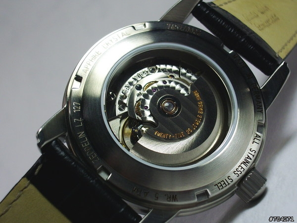 請問seiko6r15 與ETA2826的機芯。