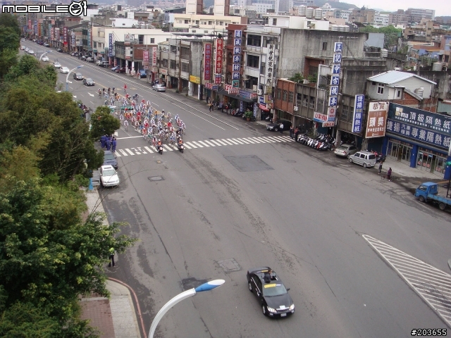 2011國際自由車環台賽  由龜山進入桃園市