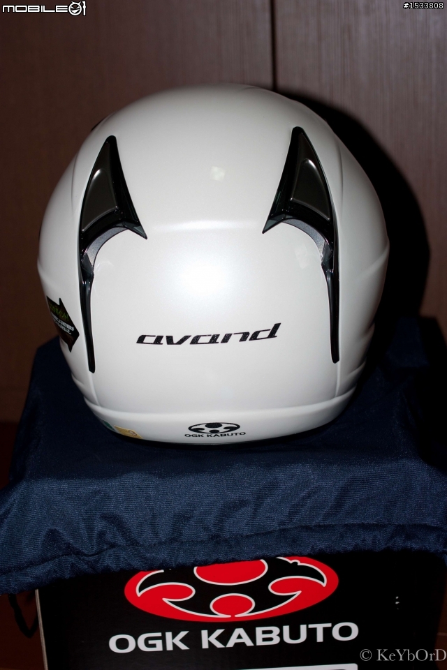 [開箱] OGK avand (Pearl White)