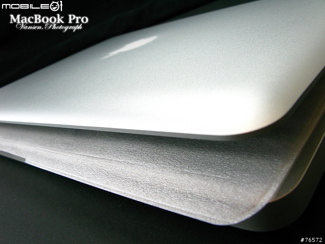 2011. MacBook Pro 13" 極速光速團入手＋高畫質開箱＋簡易心得