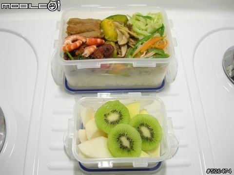 剛煮完早餐哩～～等老公起床吃早餐唷（3月23日便當)