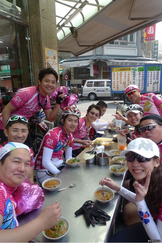 [分享]吃喝玩樂拜客到底●2011大甲媽祖萬人崇BIKE~讚啦!