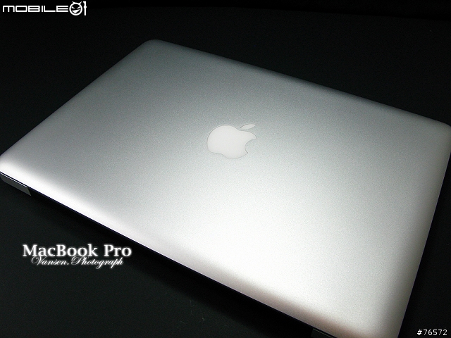 2011. MacBook Pro 13" 極速光速團入手＋高畫質開箱＋簡易心得
