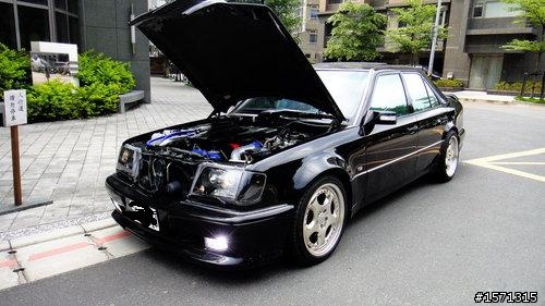 接手朋友 w124 500E