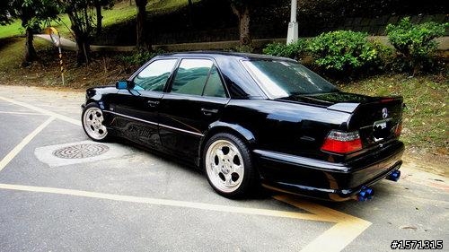 接手朋友 w124 500E