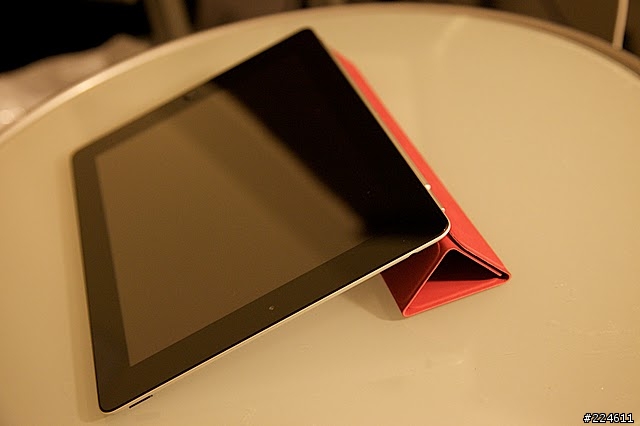 iPad 2 開箱 (黑色+白色)