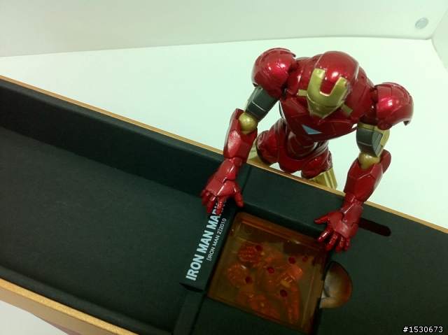 海洋堂輪轉特攝系例【IRON MAN】精美小套房