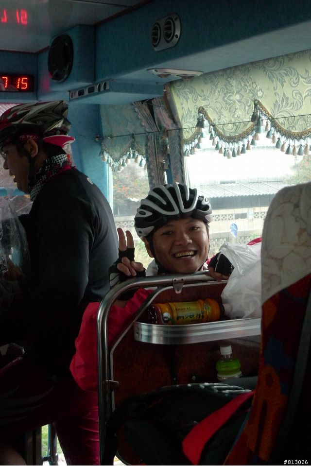 [分享]吃喝玩樂拜客到底●2011大甲媽祖萬人崇BIKE~讚啦!